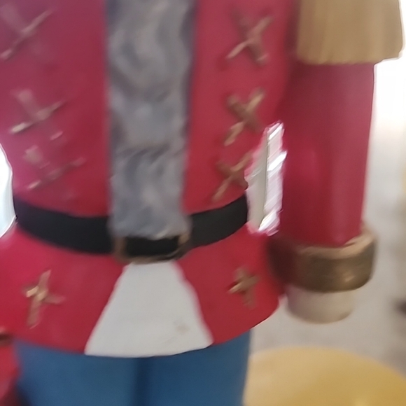 6" Vintage Cast Iron Nutcracker With Present Stocking Holder & 3 1/2 " Mug - Picture 7 of 14